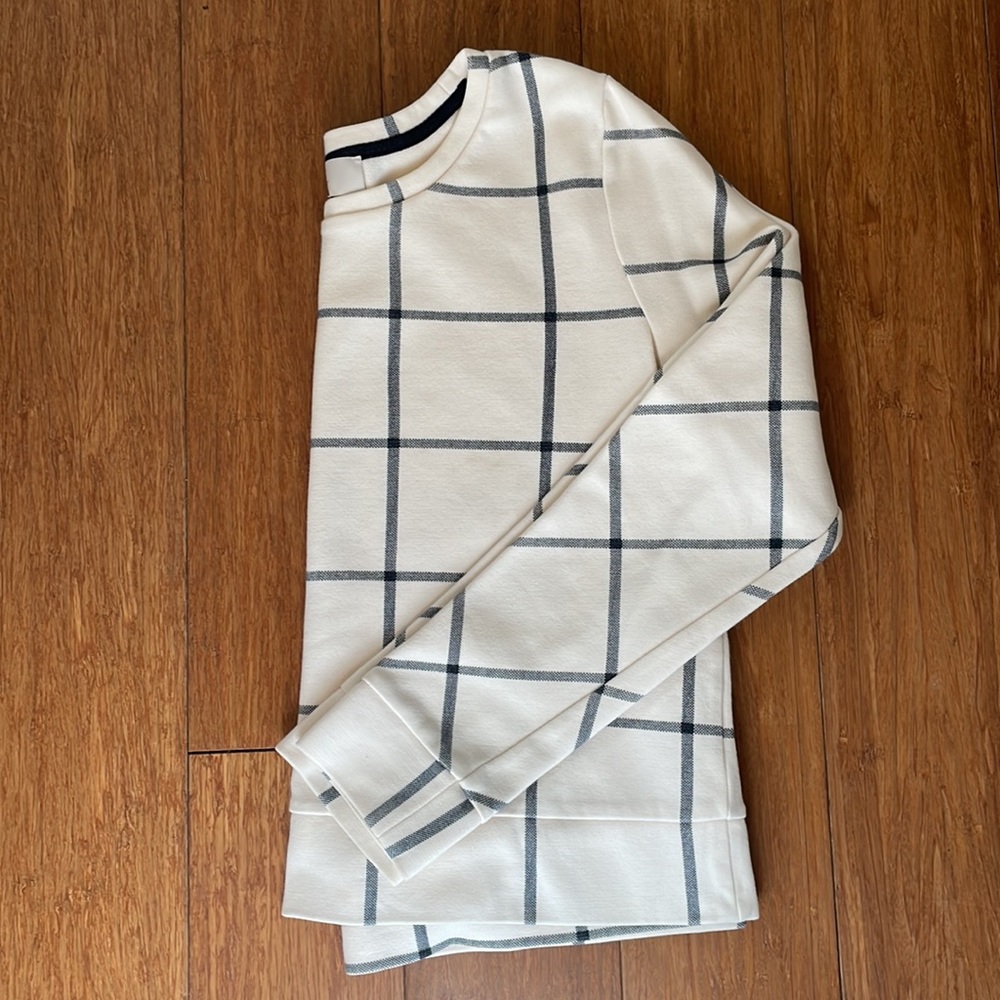 Ann Taylor LOFT Crew Neck Cropped Sweatshirt - Picture 3 of 5